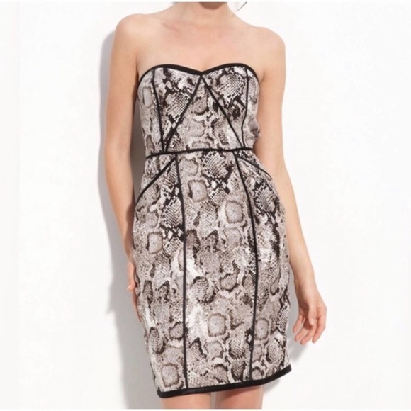 21-BCBG MAXAZRIA, python print dress   size 10 - Picture 5 of 10